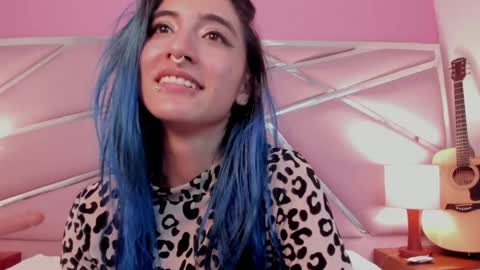 Luna Page online show from 12-20-24, 11:05