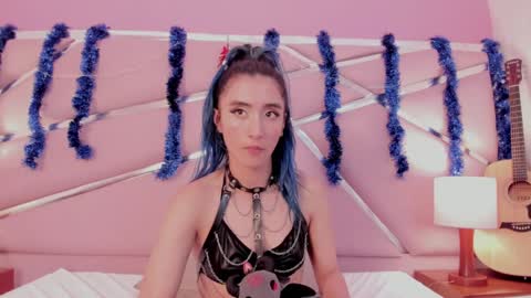 Luna Page online show from 12-28-24, 05:35