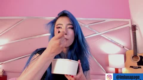 Luna Page online show from 02-03-25, 02:24