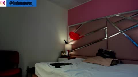 Luna Page online show from 02-19-25, 01:06