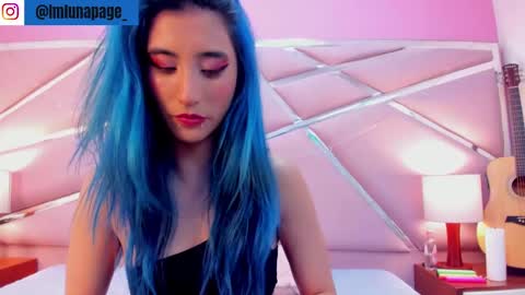 Luna Page online show from 02-20-25, 02:46