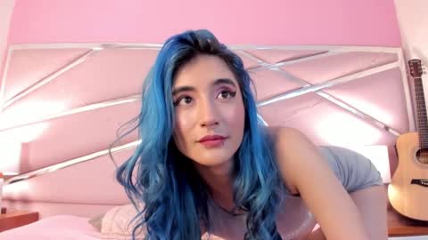 Luna Page online show from 02-25-25, 02:33