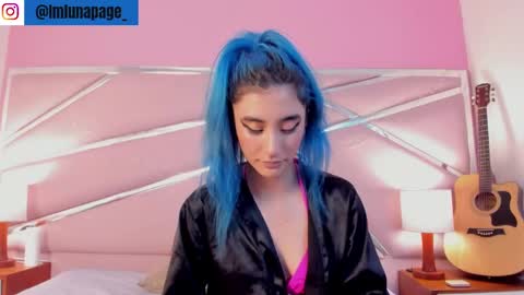 Luna Page online show from 03-04-25, 02:21