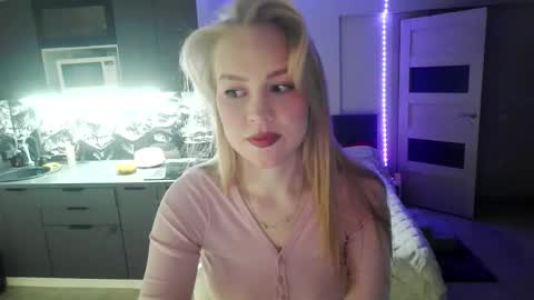 lunapeony online show from 02-23-26, 03:09