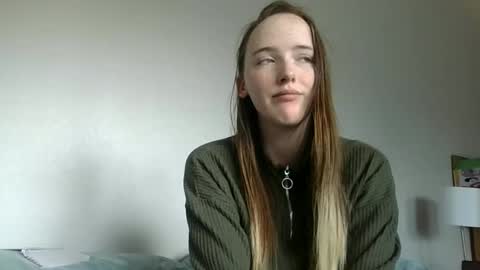 Snapshot of lunapixie2020 chatting on 09-15-25, 07:25 lunapixie2020 online show from 09-15-25, 07:25