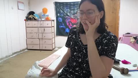 Snapshot of lunaquinn45 chatting on 12-28-24, 12:36 lunaquinn45 online show from 12-28-24, 12:36