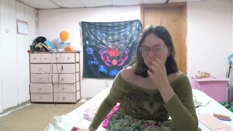 Snapshot of lunaquinn45 chatting on 12-29-24, 12:30 lunaquinn45 online show from 12-29-24, 12:30