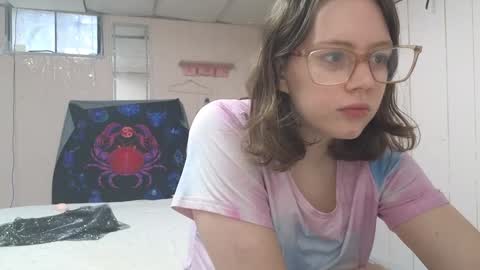 Snapshot of lunaquinn45 chatting on 01-02-25, 04:24 lunaquinn45 online show from 01-02-25, 04:24