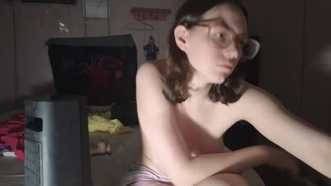 Snapshot of lunaquinn45 chatting on 02-05-25, 03:13 lunaquinn45 online show from 02-05-25, 03:13