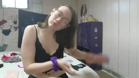 Snapshot of lunaquinn45 chatting on 03-02-25, 03:05 lunaquinn45 online show from 03-02-25, 03:05