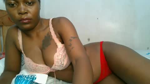 lunargoddess45 online show from 11-28-25, 06:27