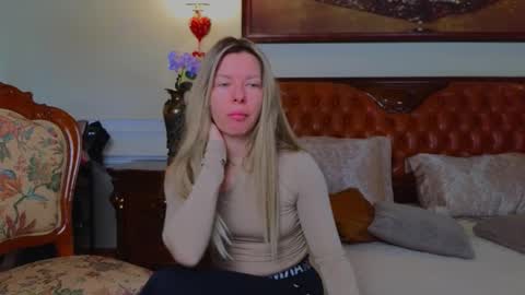 Luna Rishi online show from 02-17-26, 06:10