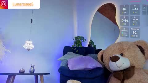 Luna online show from 10-13-25, 03:17