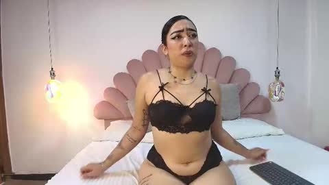 Luna Rossy online show from 10-08-25, 04:43