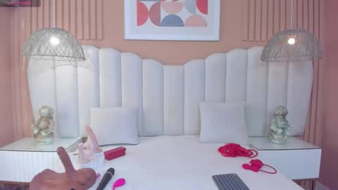 Luna online show from 02-10-26, 11:03