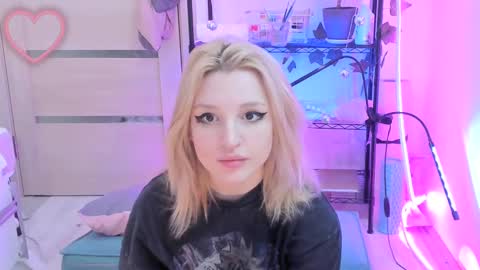 Kate online show from 02-18-25, 02:49