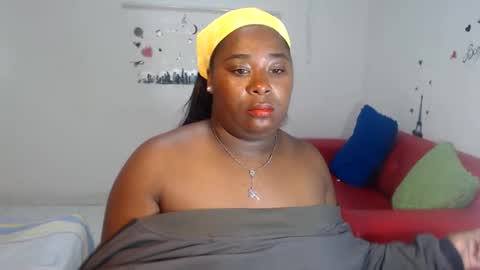 luna thaylor online show from 12-06-24, 03:22