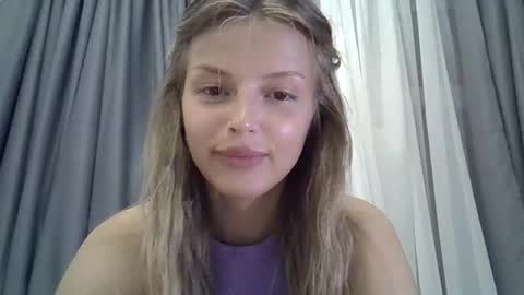 Luna  online show from 09-10-25, 06:52