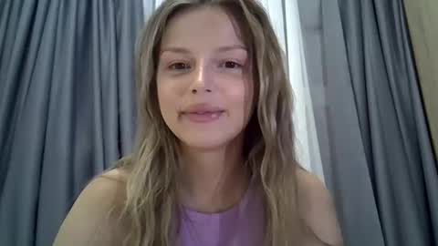 Luna  online show from 09-15-25, 06:30