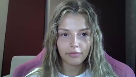 Luna  online show from 09-29-25, 07:08