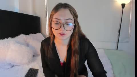 lunavelvet7 online show from 02-14-26, 04:04