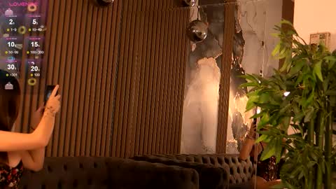 Luna online show from 10-03-25, 04:09