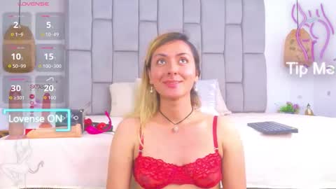 Snapshot of lunitadiva chatting on 10-18-25, 01:56 lunitadiva online show from 10-18-25, 01:56