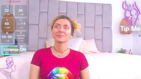 Snapshot of lunitadiva chatting on 10-19-25, 03:23 lunitadiva online show from 10-19-25, 03:23