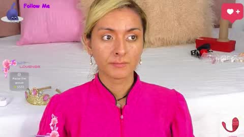 Snapshot of lunitadiva chatting on 11-15-25, 01:51 lunitadiva online show from 11-15-25, 01:51