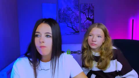 Snapshot of lunna_bella_ chatting on 09-25-25, 10:19 lunna online show from 09-25-25, 10:19
