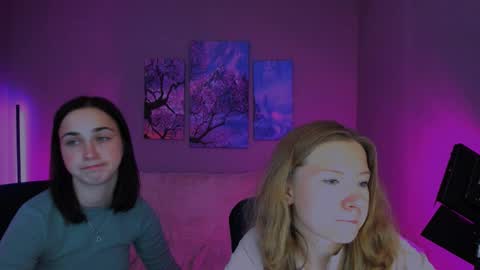 Snapshot of lunna_bella_ chatting on 09-29-25, 12:54 lunna online show from 09-29-25, 12:54
