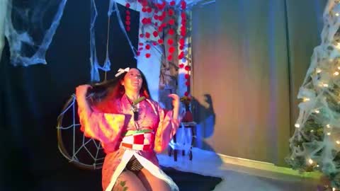 Luna online show from 10-30-25, 04:14