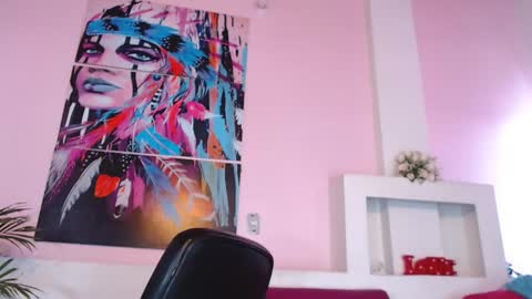 Snapshot of lunoox_ chatting on 02-19-25, 04:00 LunoxLili online show from 02-19-25, 04:00