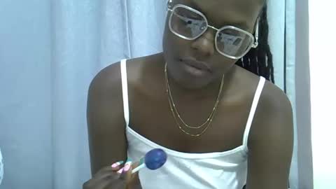 Snapshot of lupitah_ chatting on 12-04-25, 10:18 sweet girl online show from 12-04-25, 10:18