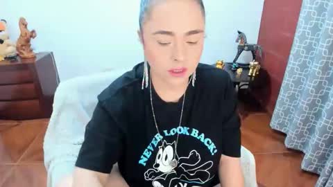 PAULINA online show from 04-08-26, 01:33