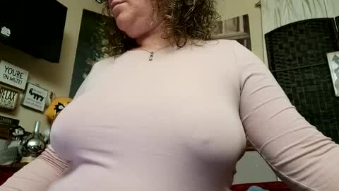 .Clarissa. Follow me on Instagram   miss buns  online show from 02-25-25, 03:20
