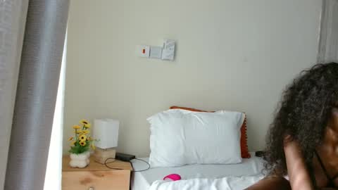 Snapshot of lust4karly_ chatting on 11-16-25, 04:18 Karly follow for next broadcast updates kisses online show from 11-16-25, 04:18