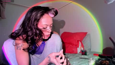 LOLA online show from 02-06-25, 06:51