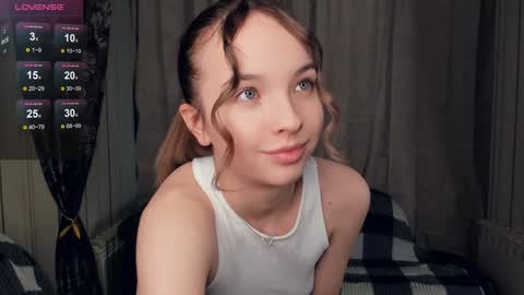 Snapshot of lusty_miss_di chatting on 01-24-25, 10:19 Isabel online show from 01-24-25, 10:19