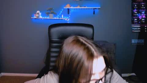 lusy_puff online show from 12-02-24, 12:51