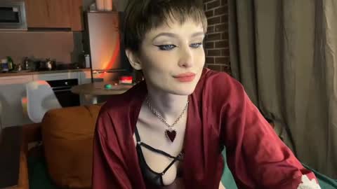 Snapshot of lusylune chatting on 02-26-25, 04:35 Luy online show from 02-26-25, 04:35