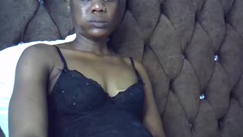 luv208109 online show from 11-24-25, 06:40