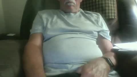 Snapshot of luv269er chatting on 11-09-25, 04:33 luv269er online show from 11-09-25, 04:33