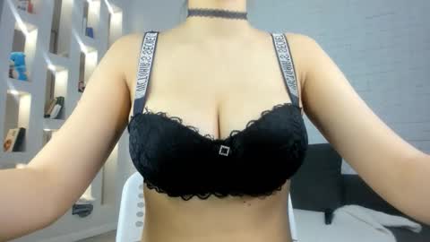 Yuna online show from 10-29-25, 03:25