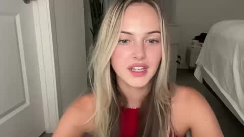 Aimee online show from 10-11-25, 03:17