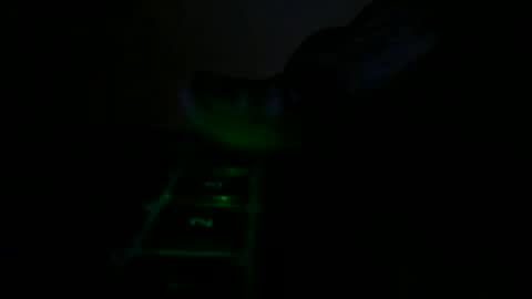 Snapshot of luvdezire chatting on 10-21-25, 09:04 Peter Jacksone online show from 10-21-25, 09:04