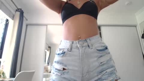 Livvyy online show from 01-09-25, 02:33