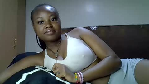 Snapshot of luvly_ebonny chatting on 09-13-25, 12:54 Tracy online show from 09-13-25, 12:54