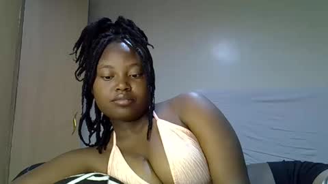 Snapshot of luvly_ebonny chatting on 10-18-25, 07:36 Tracy online show from 10-18-25, 07:36