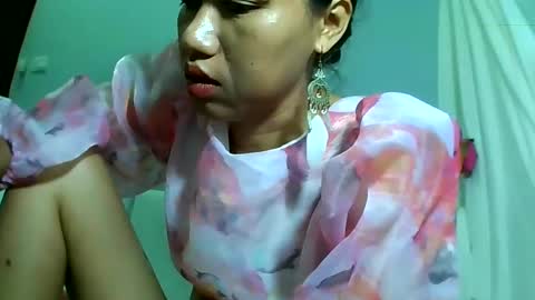 Bee Bee online show from 02-06-25, 05:46